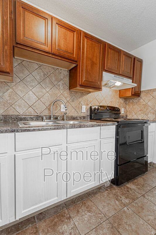 4535 Lafayette Ave - Photo 5 of 10