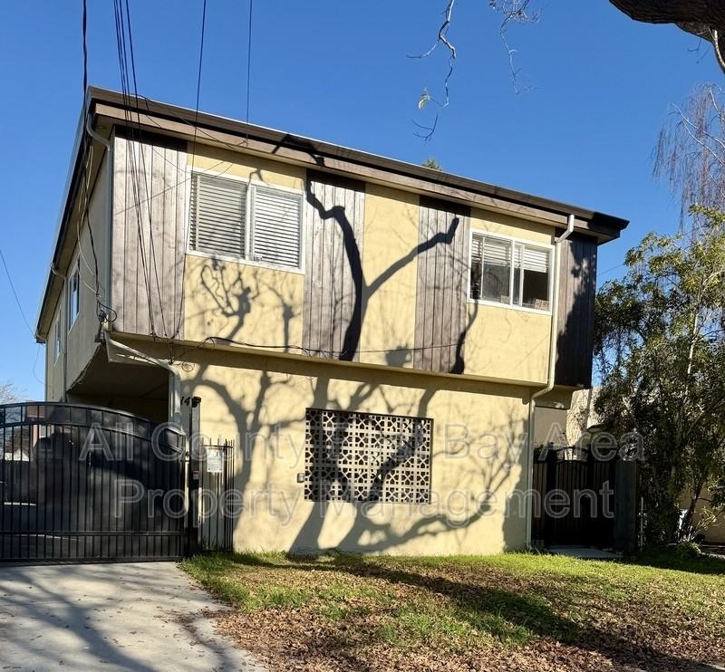 1411 Parker St #1 - Photo 2 of 11