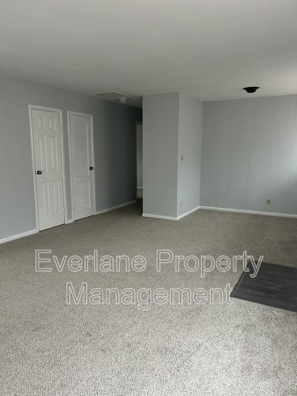 6713 E 52nd St - Photo 7 of 17