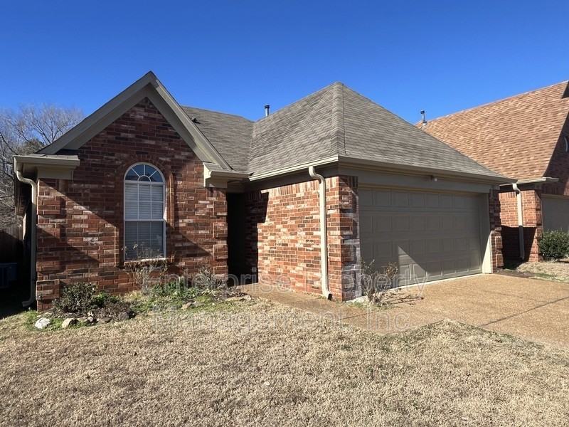 1421 Radley Cv - Photo 2 of 21