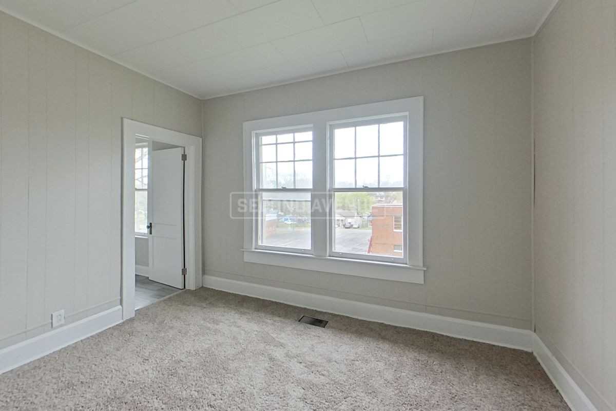 3311 Bonds Ave - Photo 2 of 11