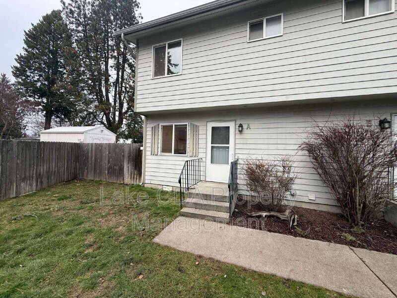 1611 E Montana Ave #A - Photo 2 of 8