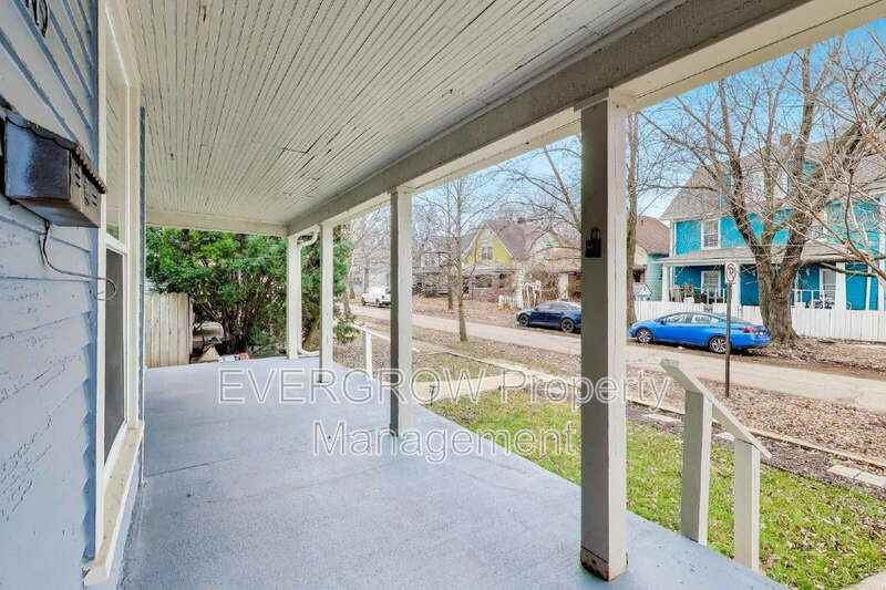 415 N Oxford St - Photo 5 of 19