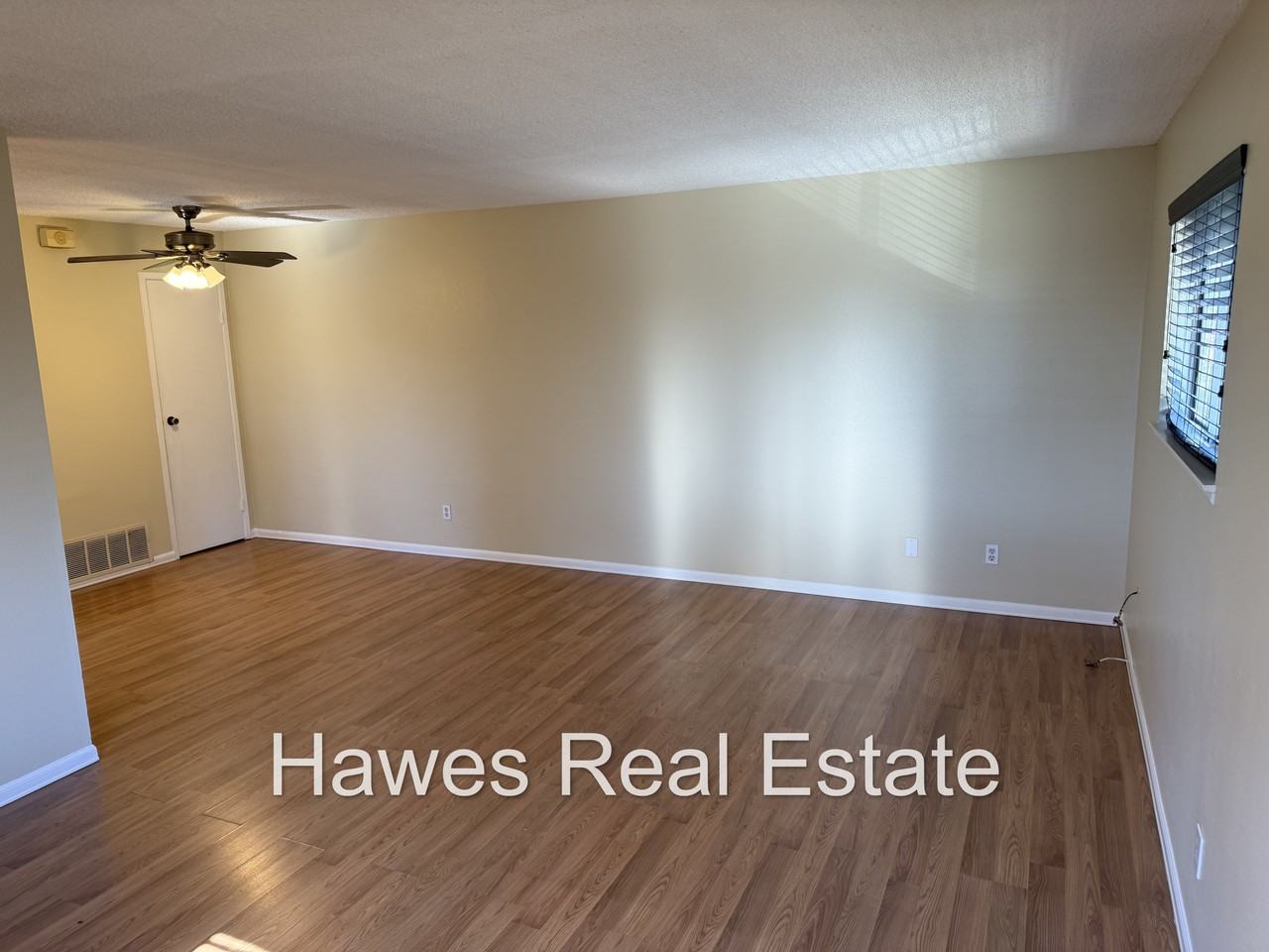 1320 Primrose St #4 - Photo 3 of 17