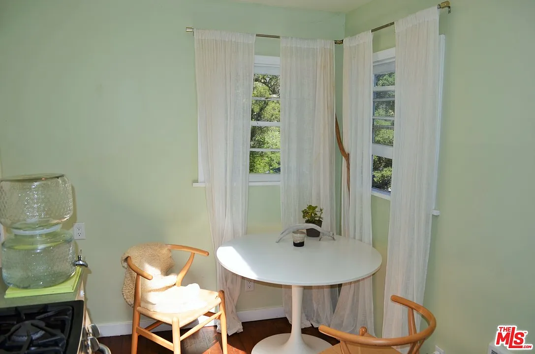 1133 Old Topanga Canyon Rd - Photo 2 of 9