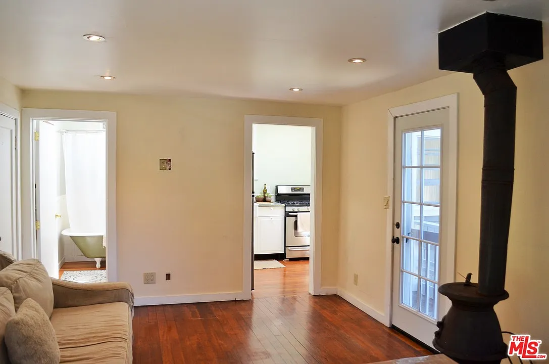 1133 Old Topanga Canyon Rd - Photo 6 of 9