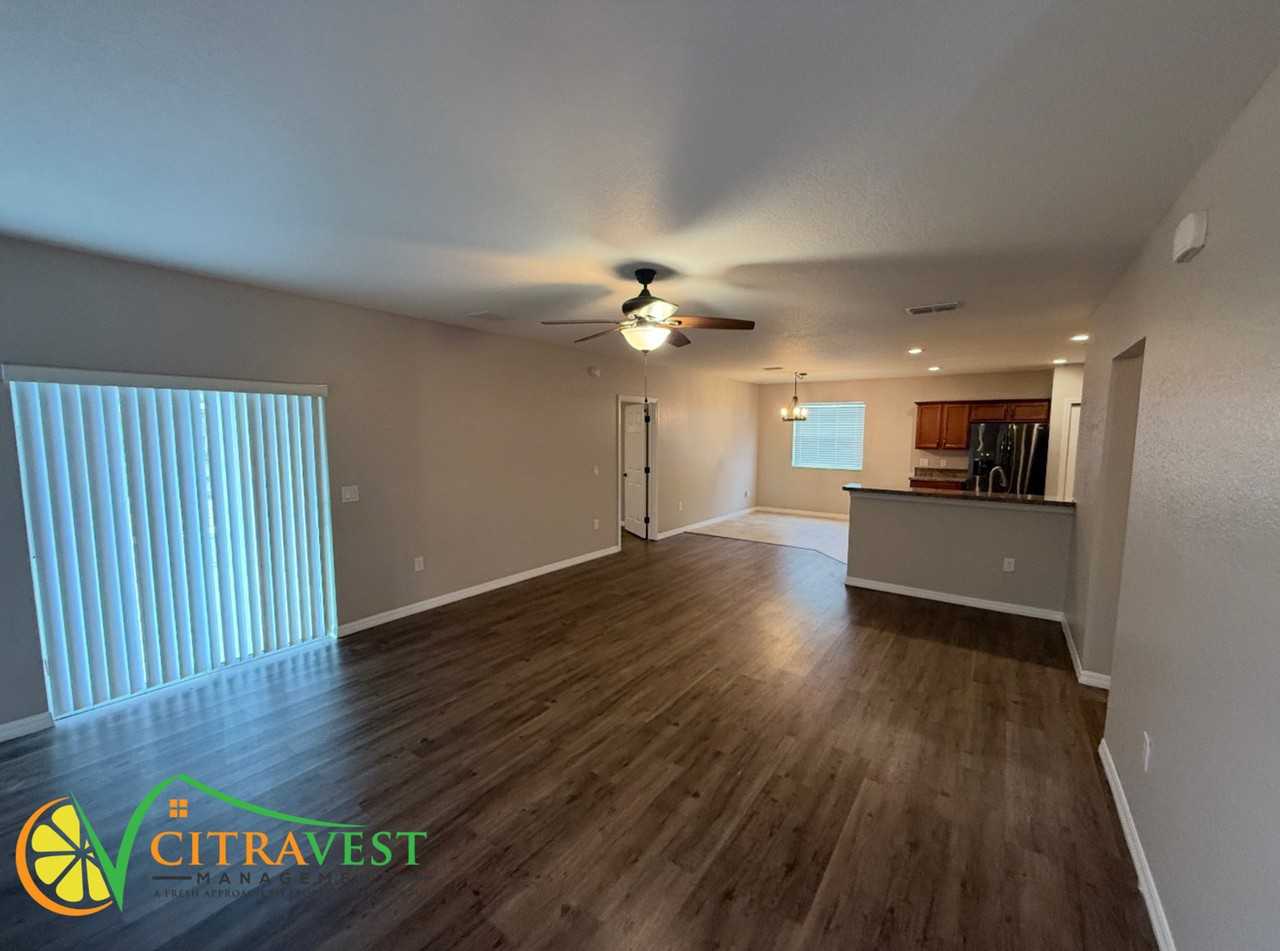 1931 Bretton Ridge Dr - Photo 2 of 10