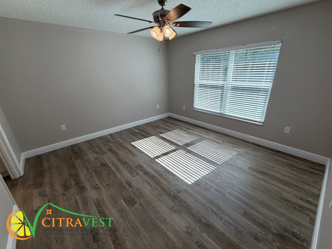 1592 W Skyline Dr - Photo 5 of 14