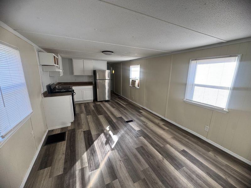 15530 Madeline Dr - Photo 5 of 9