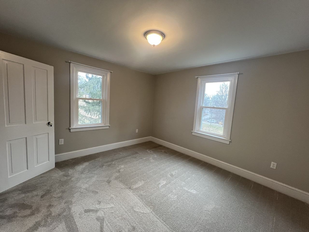 2881 Compass Rd - Photo 4 of 38