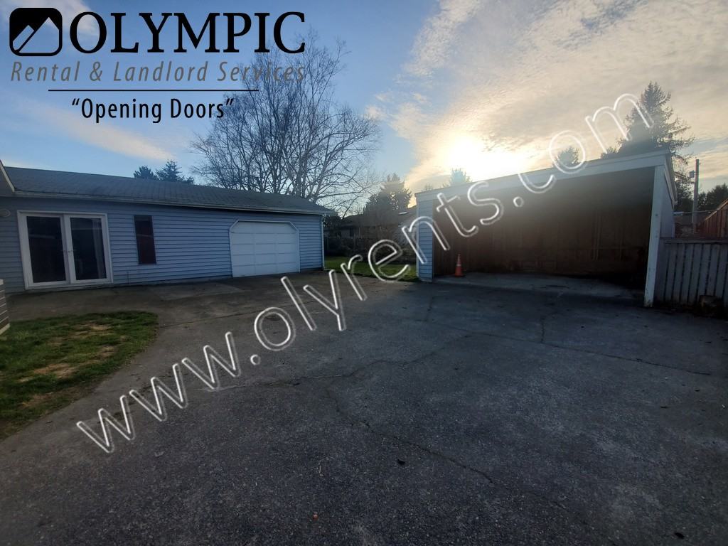 6121 Cotton Dr Se - Photo 2 of 16