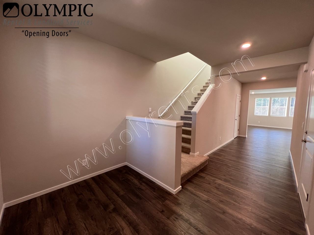 2429 Hyde Ct Ne - Photo 2 of 31