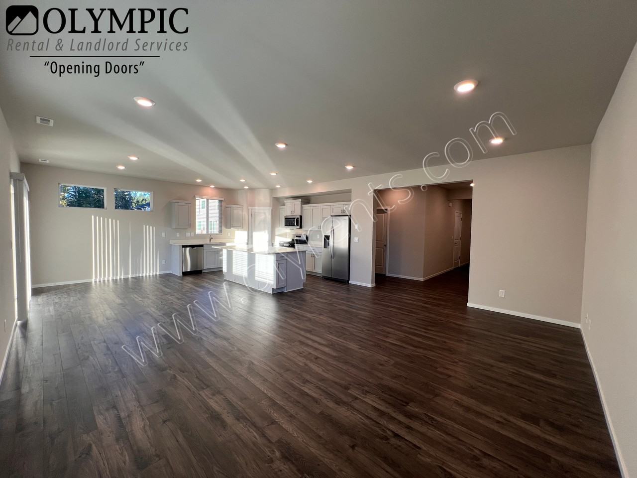 2429 Hyde Ct Ne - Photo 4 of 31