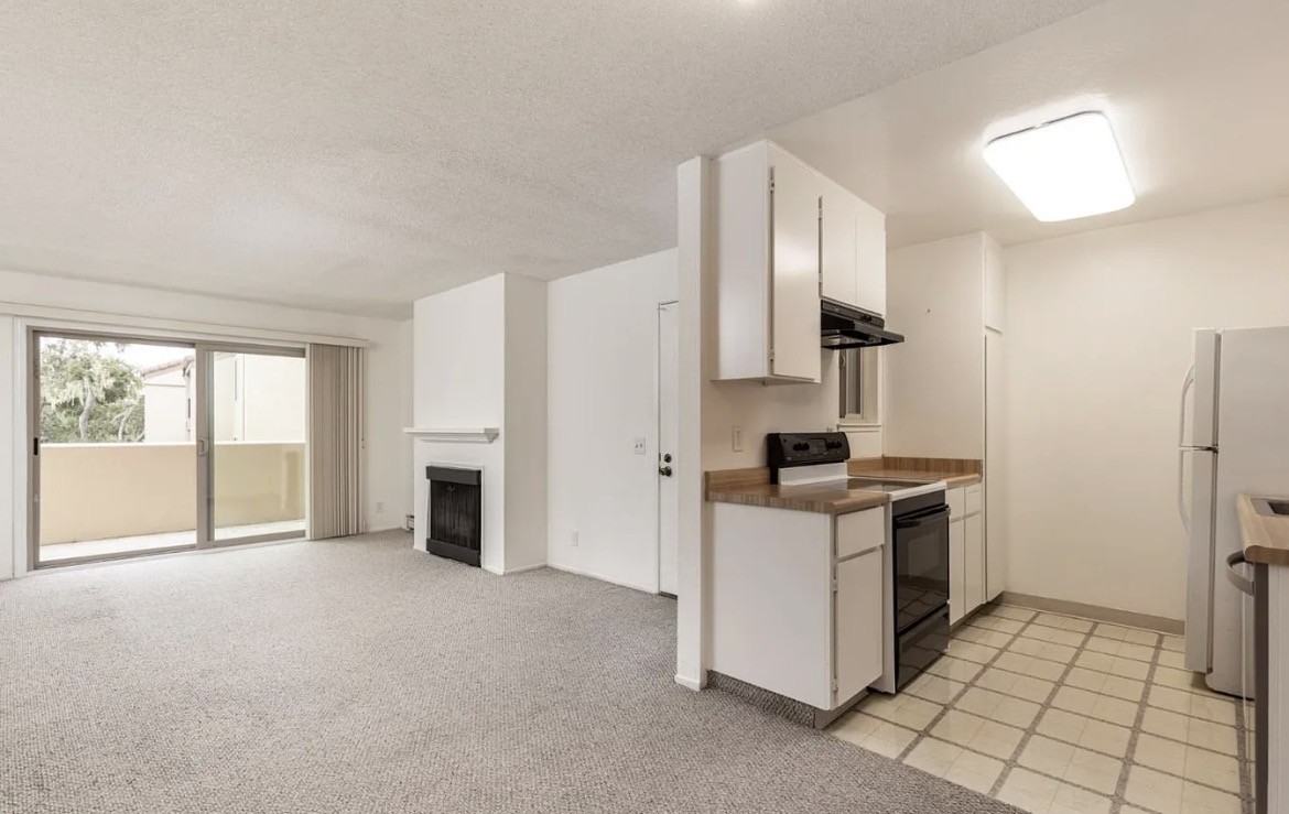 3104 Golden Oaks Ln - Photo 2 of 8