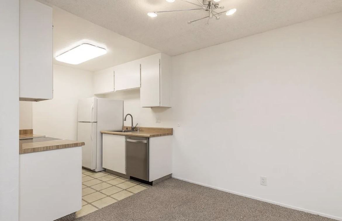 3104 Golden Oaks Ln - Photo 5 of 8