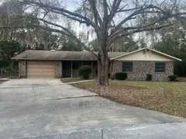 featured image of 7 Spring Lake Pl