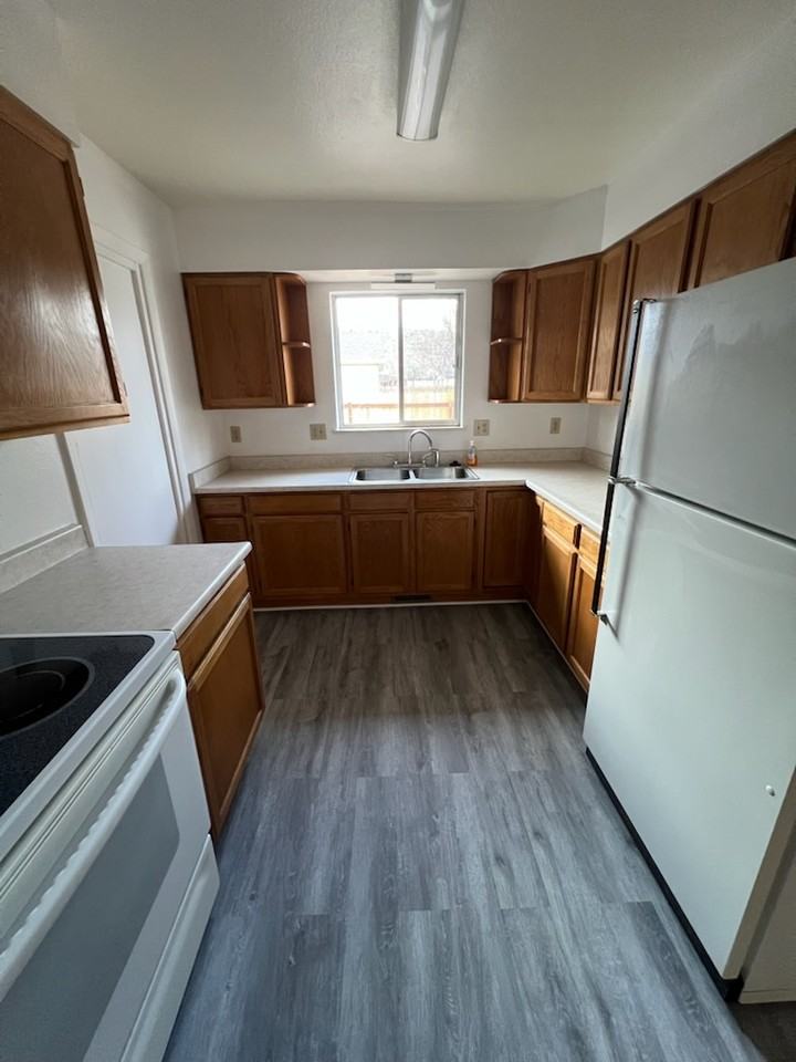 2101 N 10th St #A - Photo 3 of 6