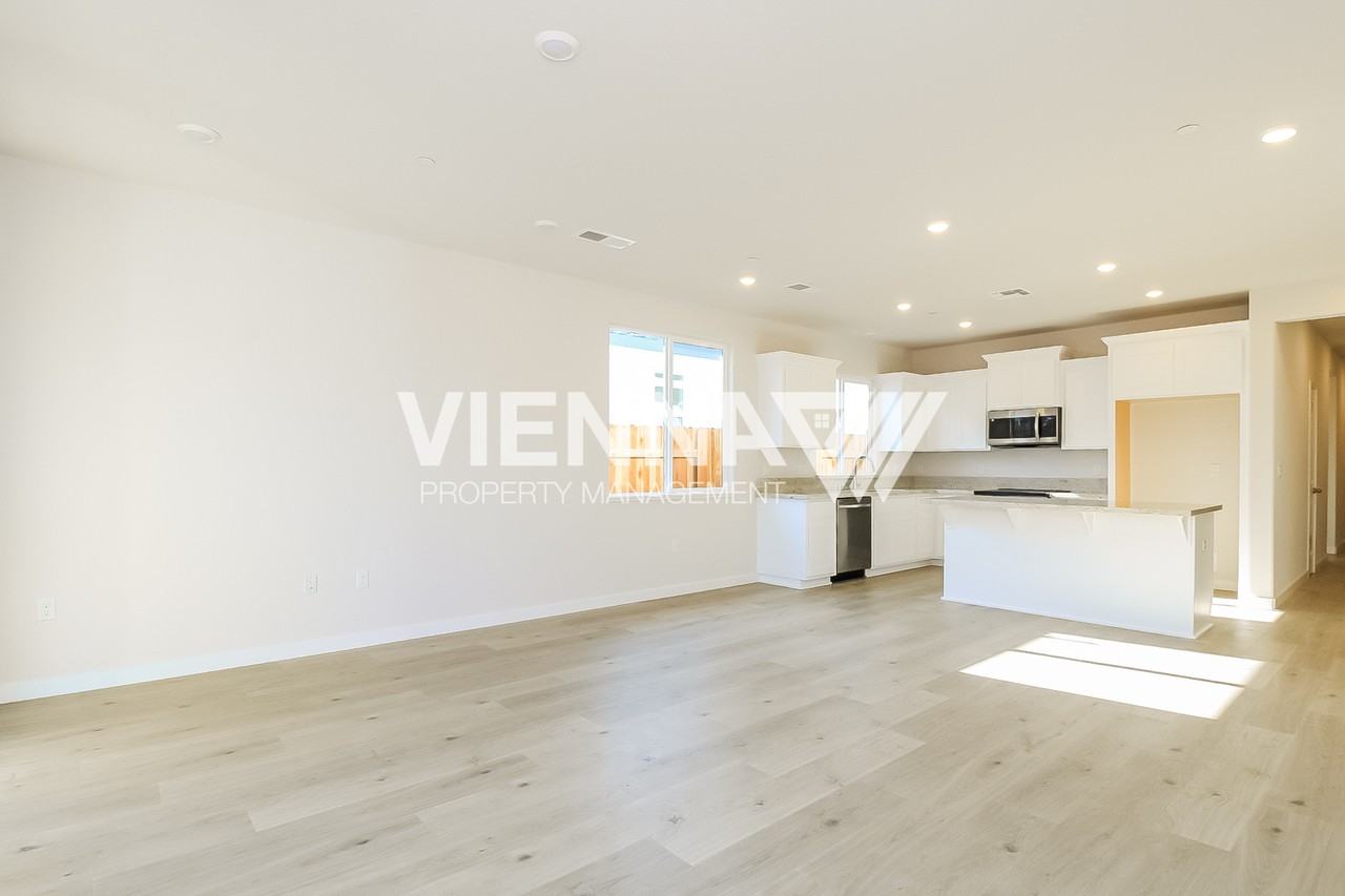 3935 Prairie Blues Ct - Photo 5 of 39