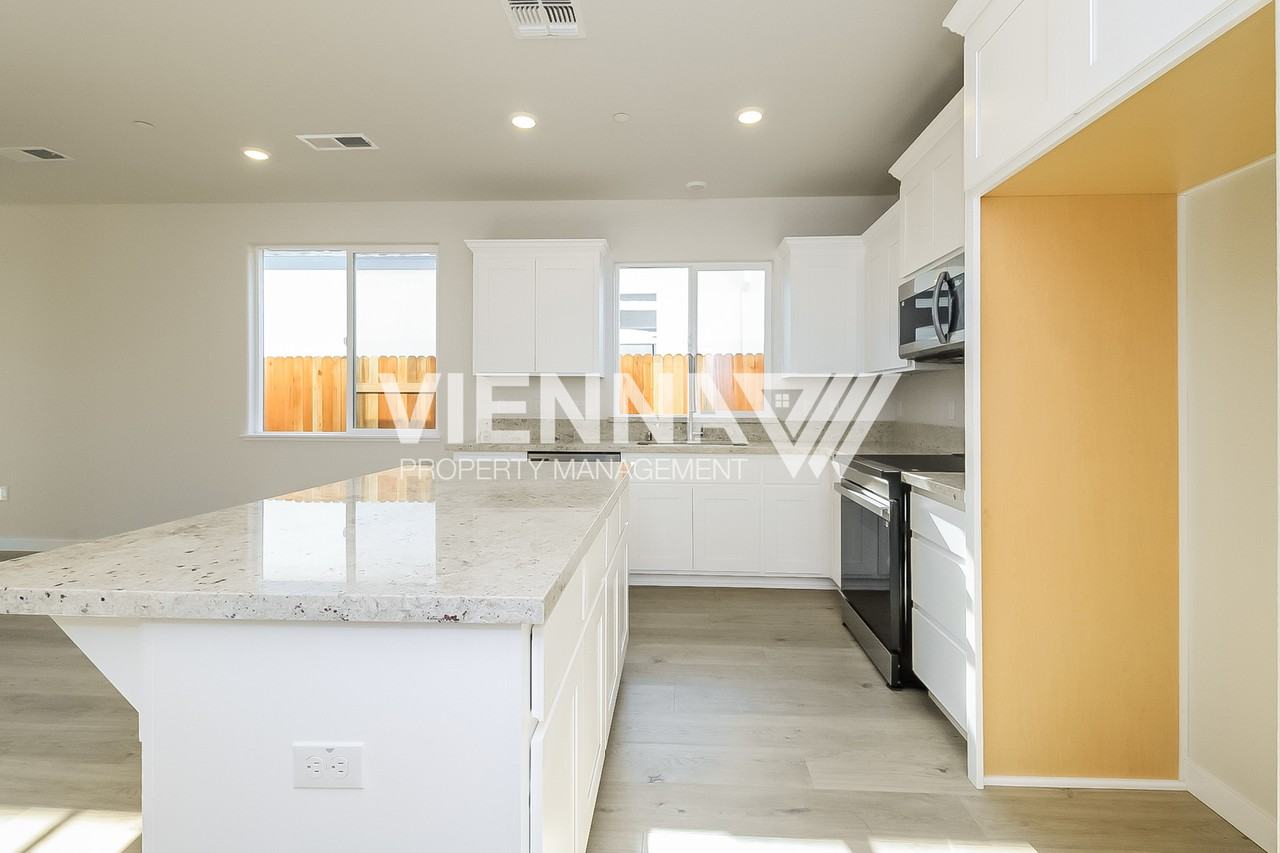 3935 Prairie Blues Ct - Photo 6 of 39