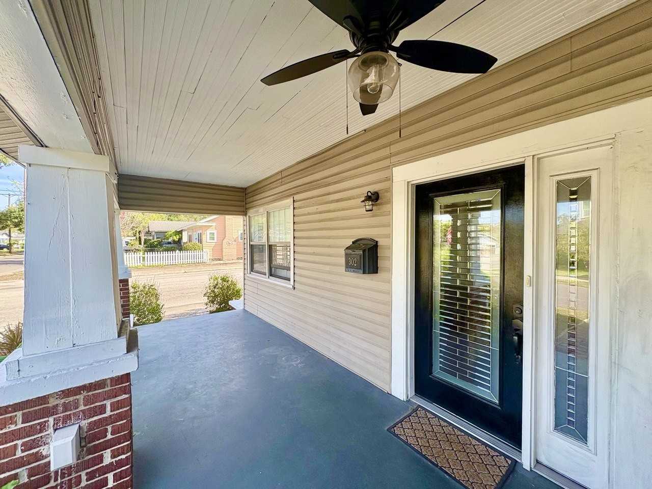 302 W Haya St - Photo 4 of 24