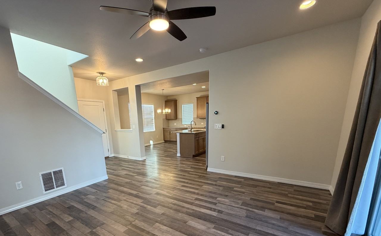 6431 Mustang Rim Dr - Photo 3 of 11