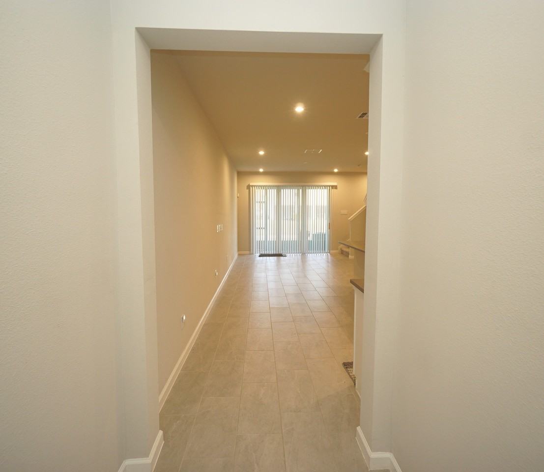 25967 Woven Wicker Bnd - Photo 3 of 27