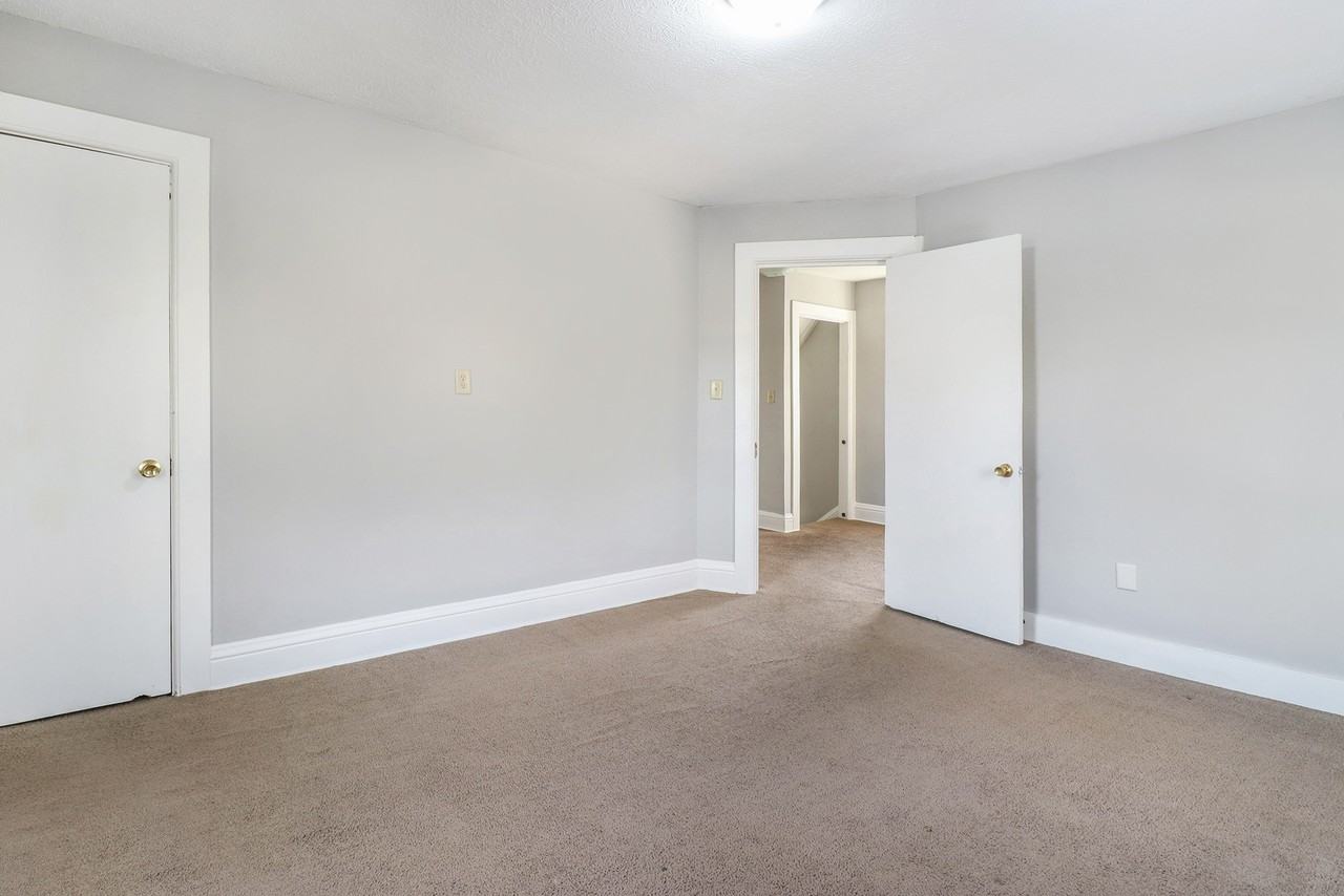 1215 E Calvert St - Photo 7 of 19