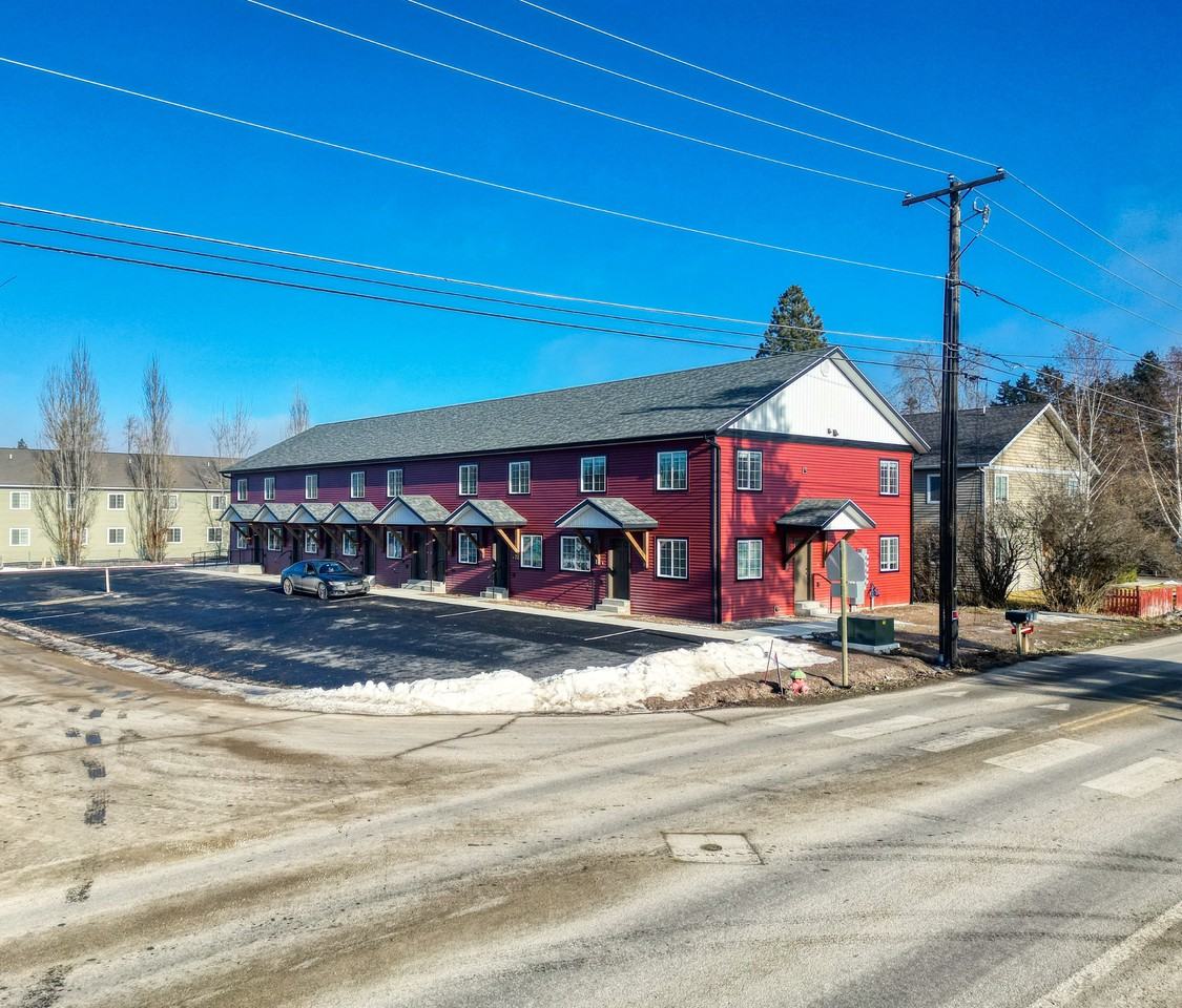 207 Spruce Rd - Photo 2 of 41