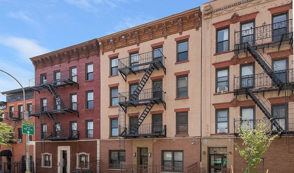 664 4th Ave #4R - Photo 7 of 8