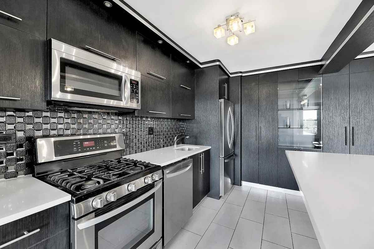 1625 Emmons Ave #2E - Photo 2 of 30