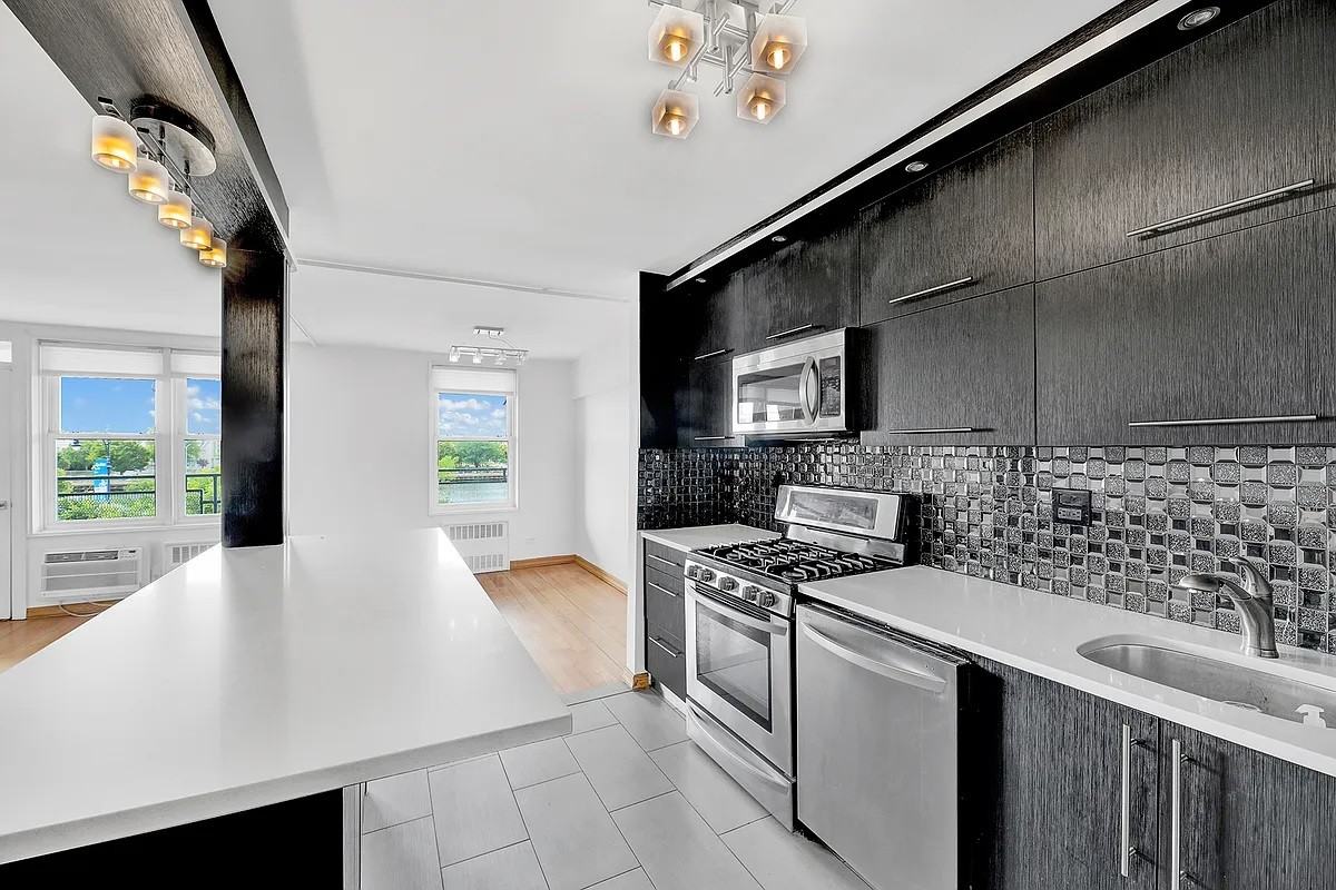 1625 Emmons Ave #2E - Photo 7 of 30