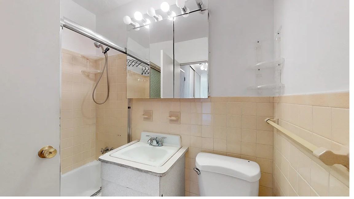 2942 W 5th St #5T - Photo 6 of 7