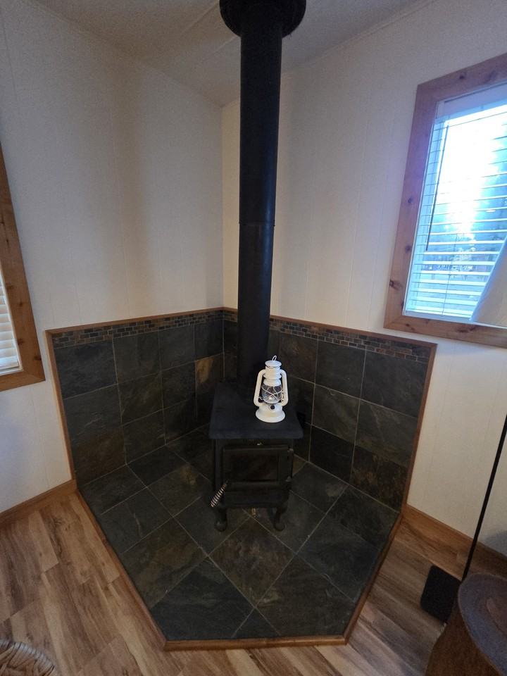 2992 Oakland Ave - Photo 4 of 8