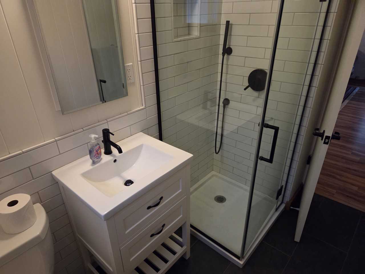 2992 Oakland Ave - Photo 5 of 8