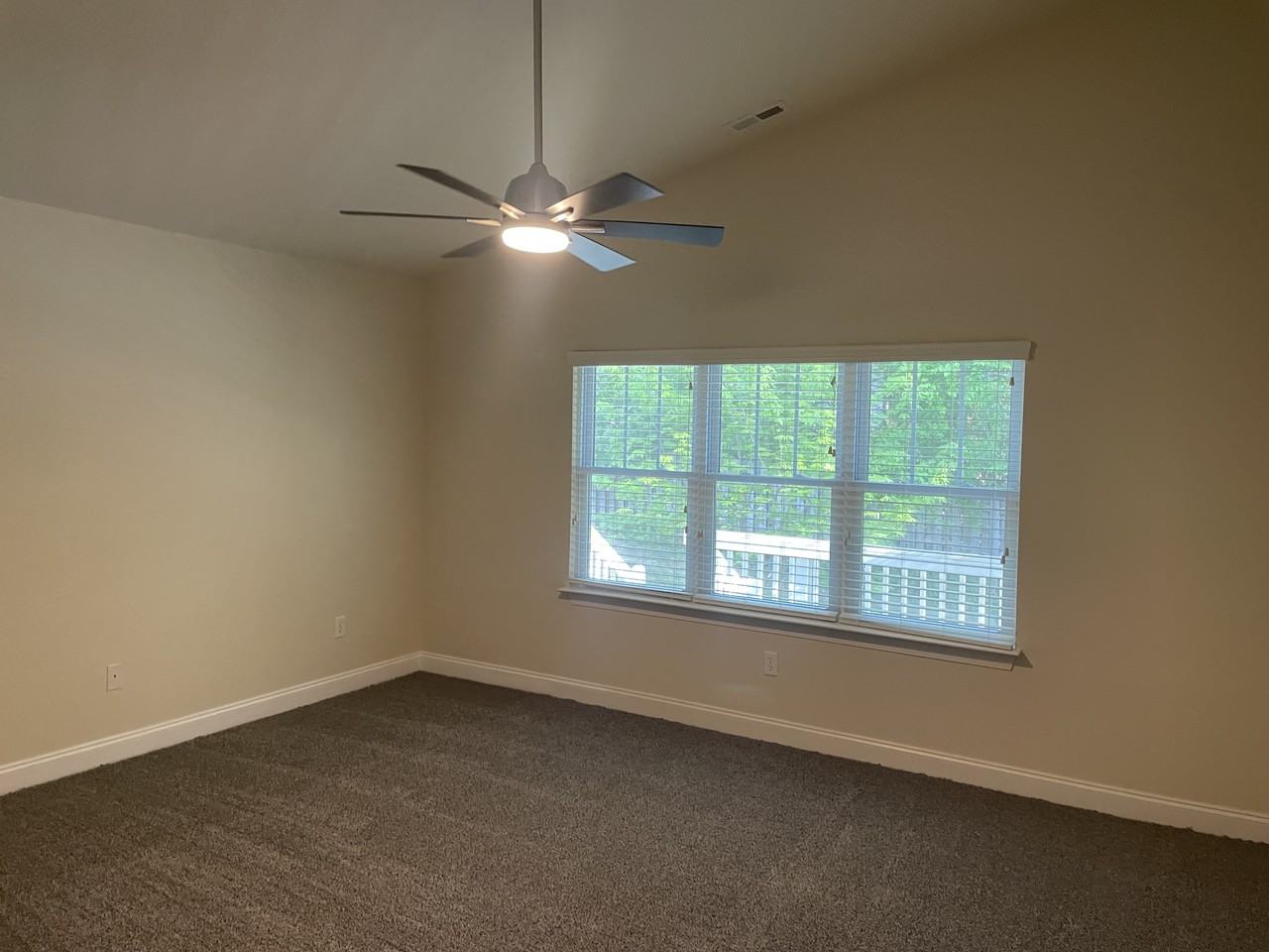 120 Little Fox Ln - Photo 5 of 15