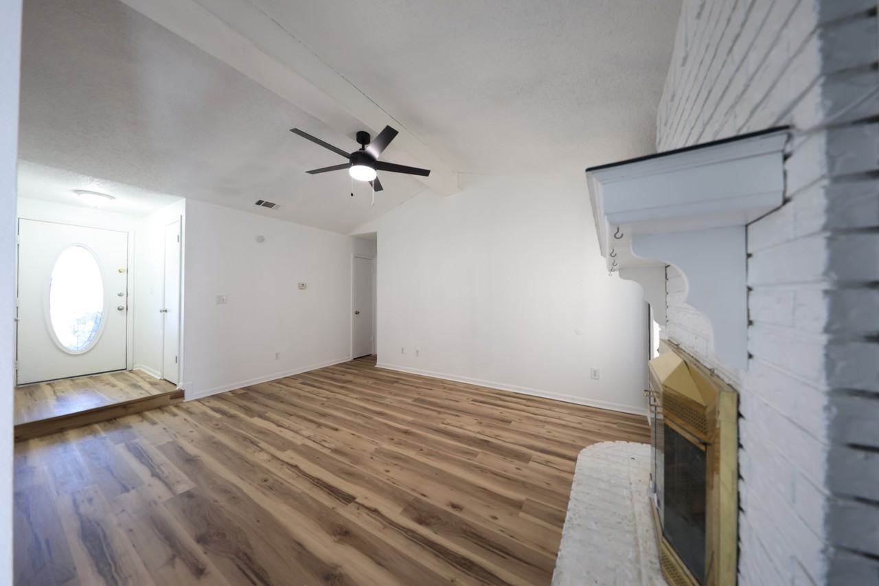 203 Chestnut Dr - Photo 6 of 19