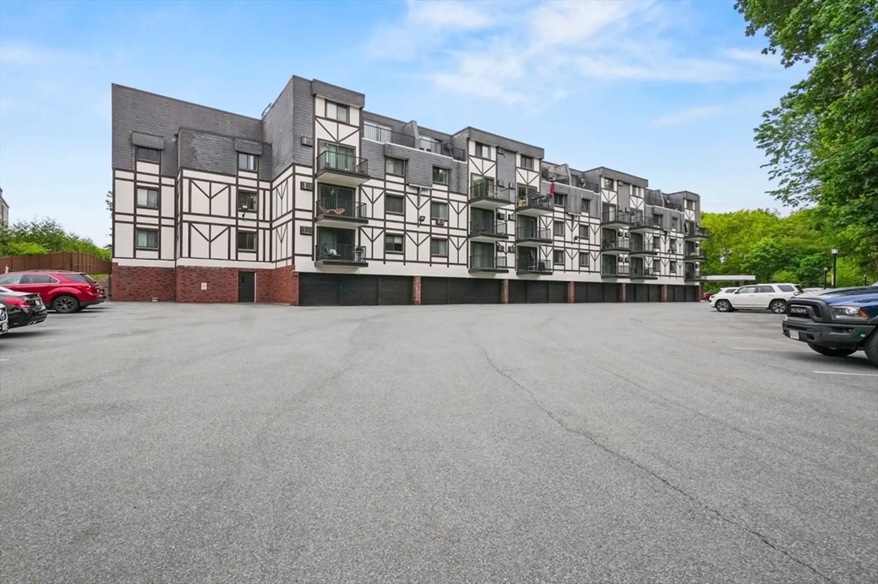 846 Broadway - Photo 3 of 13