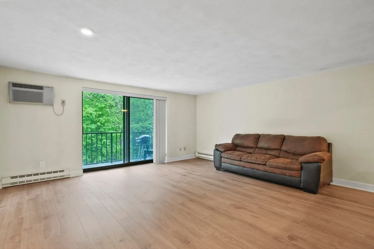 846 Broadway - Photo 5 of 13