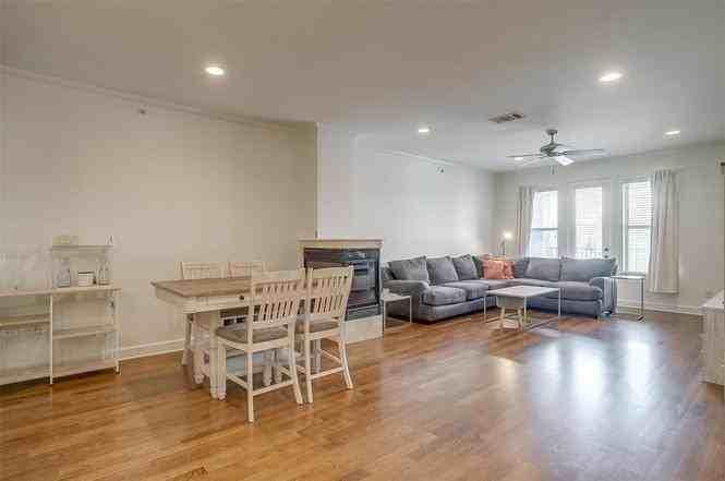 21 Totman St - Photo 2 of 13