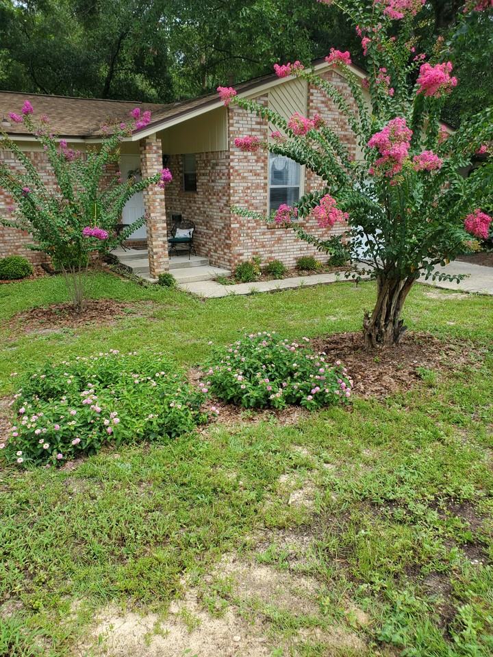 571 Woodlow Rd - Photo 2 of 19