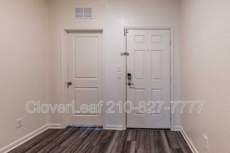 8319 Falcon Meadow Dr - Photo 5 of 32