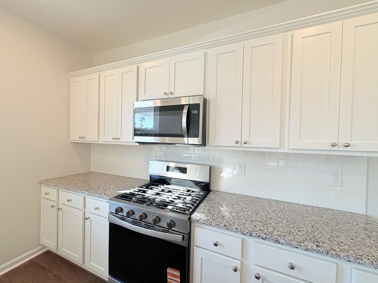 3542 Ashridge Way - Photo 7 of 32