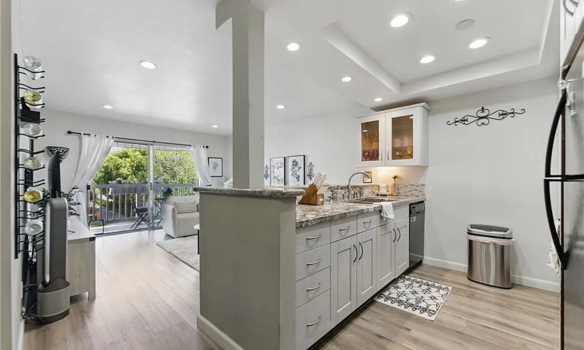 363 Newport Ave - Photo 3 of 16