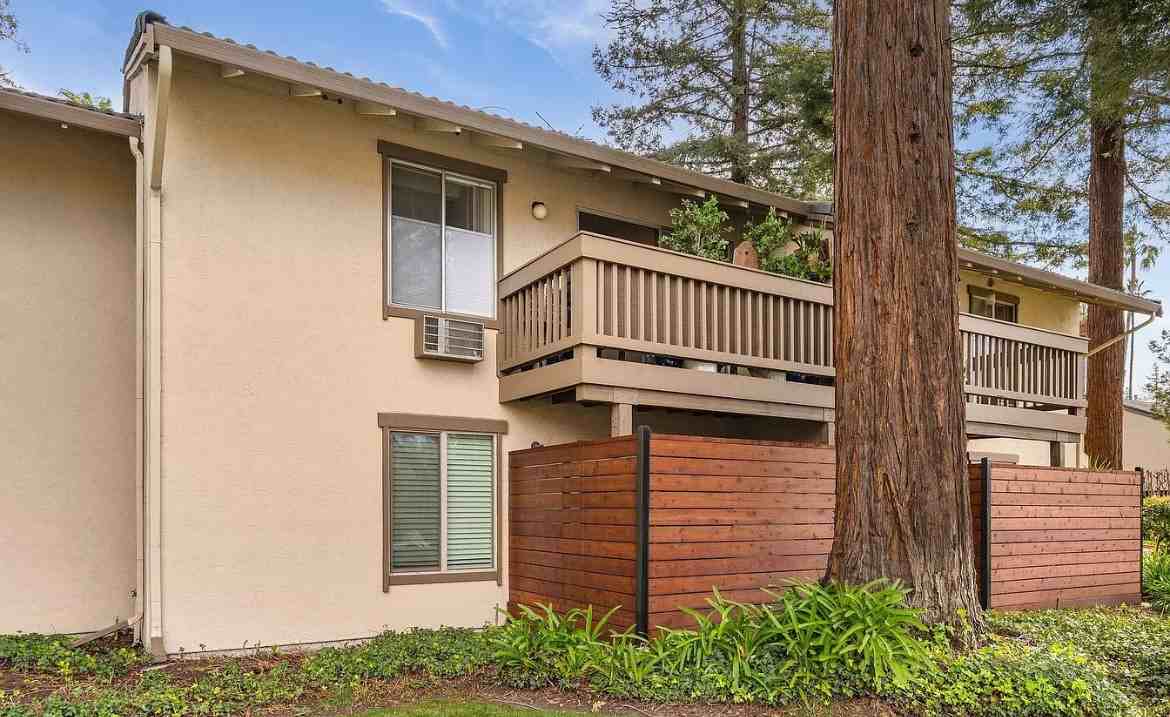 2742 Oak Rd - Photo 6 of 18