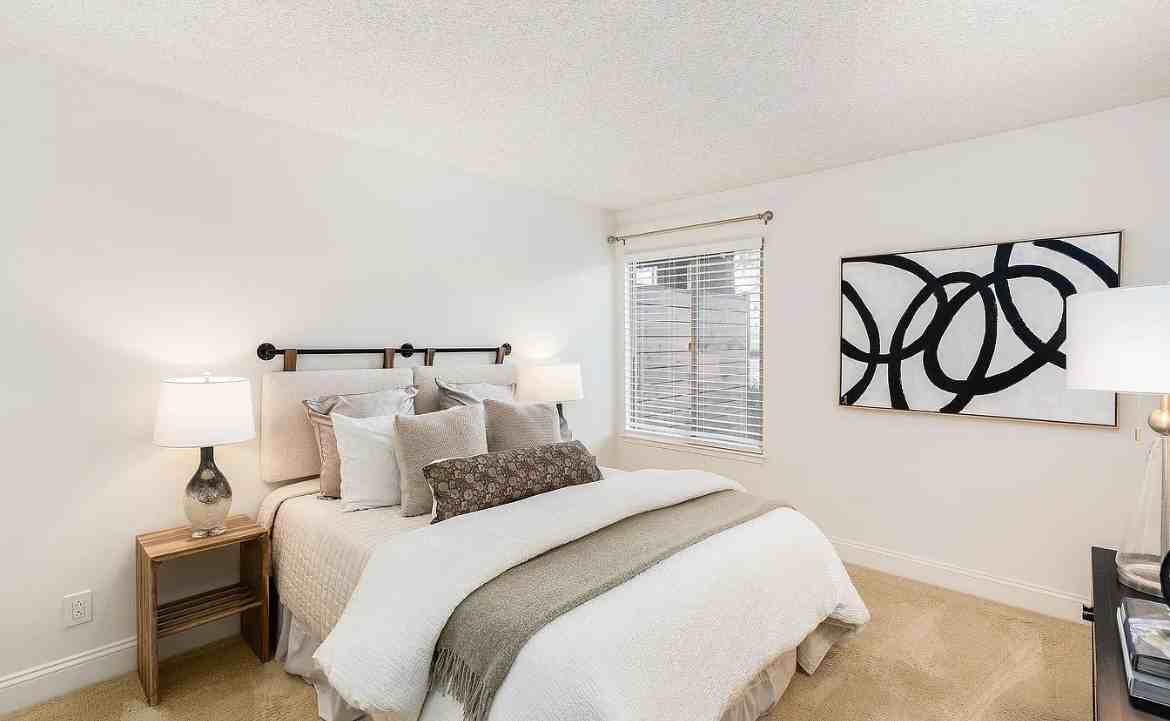 2742 Oak Rd - Photo 7 of 18