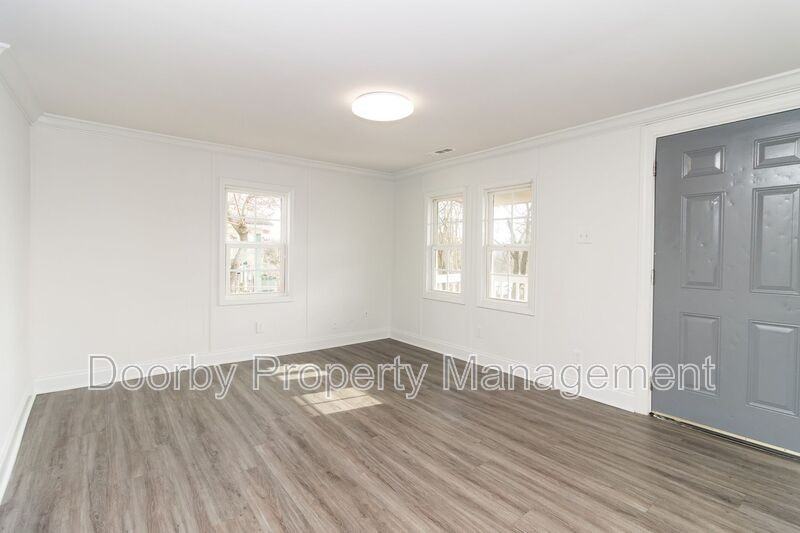 921 East Ave - Photo 2 of 17