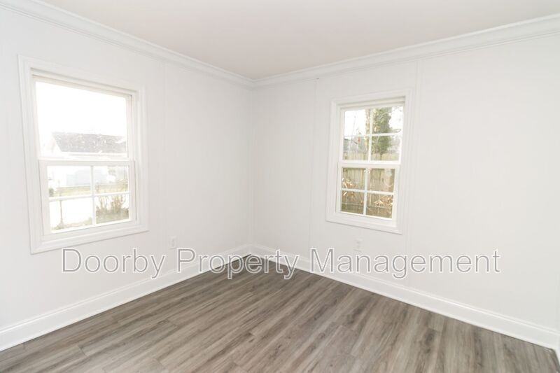 921 East Ave - Photo 5 of 17