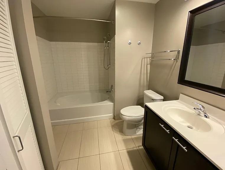 220 W Randolph St #815 - Photo 7 of 9