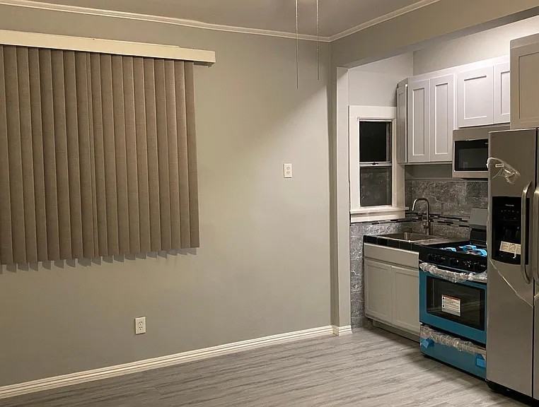 903 N Hobart Blvd #4 - Photo 2 of 6