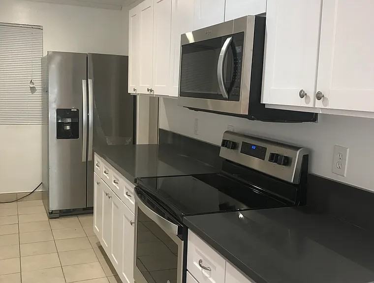 5650 Sumner Way #101 - Photo 2 of 8